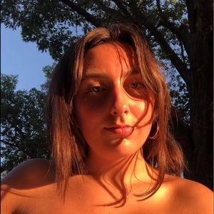 Meet your Posher, Ava